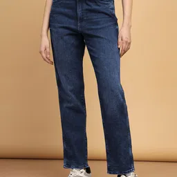 Wrangler Women Slim Fit High-Rise Mildly Distressed Light Fade Stretchable Jeans-image-33