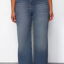 Trendyol Women Straight Fit High-Rise Light Fade Jeans-picture-0