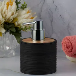 Kookee Black Abstract Textured Soap Dispenser image 4