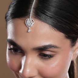 Rubans Rhodium-Plated White Cubic Zirconia Studded Statement Maang Tikka-8