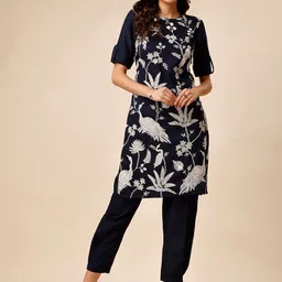 Inddus Embroidered Roll-Up Sleeves Thread Work Regular Kurta & Trousers-picture-31