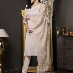 Stylum Ethnic Motifs Yoke Design Regular Sequinned Kurta With Trousers & Dupatta image 4
