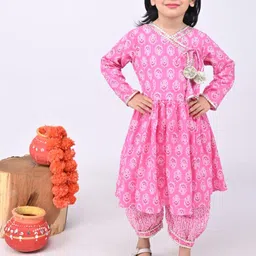 Maaikid Girls Ethnic Motifs Printed Pure Cotton Kurta With Trousers-picture-47