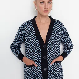 Trendyol Women Printed Long Sleeves V-Neck Cardigan-image-55