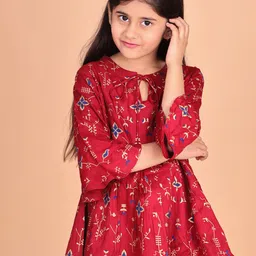 misbis Floral Print Tie-Up Neck Three-Quarter Bell Sleeves Fringed Top-image-20
