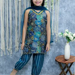 BownBee Girls Floral Printed Regular Gotta Patti Kurta With Salwar & Dupatta-picture-46