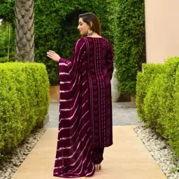 vishal creation JSK Printed Kurta, Trouser/Pant & Dupatta Set image 2