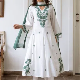 Indo Era Women Floral Embroidered Empire Thread Work Pure Cotton Kurta with Trousers & With Dupatta image 2