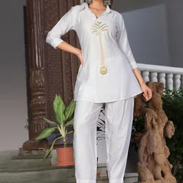KALINI Embroidered Shirt Collar Top & Trousers Co-Ords-picture-57
