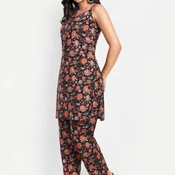 TILISM Printed Top With Trouser Co-Ords image 4