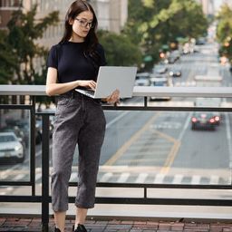 Harvard Women Black Boyfriend Fit High-Rise Bleached Stretchable Cropped Jeans-image-49