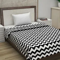 Divine Casa White & Black Geometric Heavy Winter 110 GSM Single Bed Comforter-image-23
