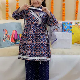 BownBee Girls Floral Printed Regular Pure Cotton Kurta with Trousers & With Dupatta-picture-10