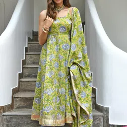 Janasya Women Green Floral Printed Empire Gotta Patti Pure Cotton Kurta with Trousers & With Dupatta-picture-47