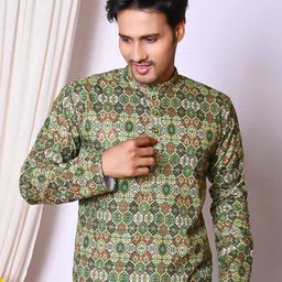 BAESD Men Embroidered Regular Sequinned Kurta with Pyjamas image 3
