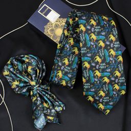 PELUCHE Jungle Jumbo Men Black Neck Tie & Pocket Square Set-image-7