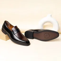 LOUIS STITCH Men Leatherette Dual Tone Shade Moccasin Shoes-image-16