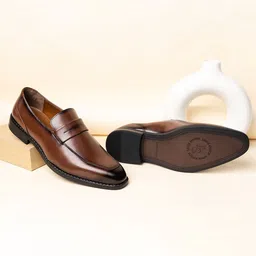 LOUIS STITCH Men Leatherette Dual Tone Finish Moccasin Shoes-picture-42