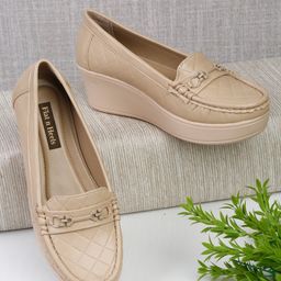 Flat n Heels Women Textured Heeled Loafers-58