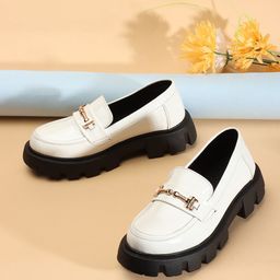 The Roadster Lifestyle Co. Women White Lightweight Comfort Insole Horsebit Loafers-50