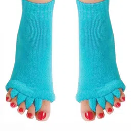 Queue Cotton Ankle-Length Toe Separator Socks-56