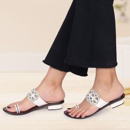 Picktoes White Ethnic Block Heels-56