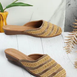 Anouk Women Ethnic Pointed Toe Mules-24