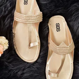 Street Style Store Women Gold-Toned One Toe Flats-image-69