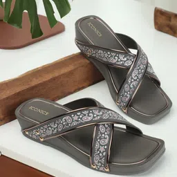 ICONICS Printed Open Toe Flatform Heels image 2