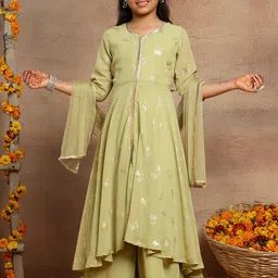 Miss Indya Girls Floral Printed Gotta Patti Anarkali Kurta With Trousers & Dupatta-image-27