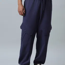 Bewakoof AIR Men Mid Rise Cotton Loose Fit Cargo Joggers-image-40