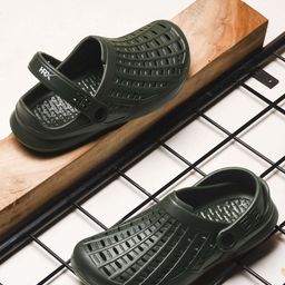 HRX by Hrithik Roshan Men Olive Green Rubber Clogs-image-90