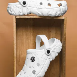 HRX by Hrithik Roshan Men White Rubber Clogs-picture-21