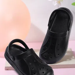 The Roadster Lifestyle Co. Men Black Perforated Slip-On Clogs-14