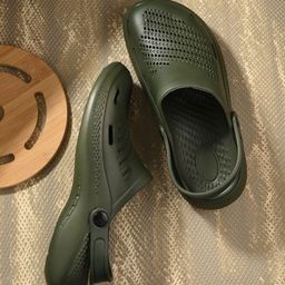 HRX by Hrithik Roshan Men Green Self Design Croslite Clogs-picture-14