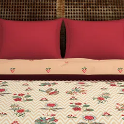 SPACES Unisex Red Blankets Quilts and Dohars image 3