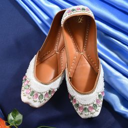House of Pataudi Embellished Ethnic Mojaris-image-98