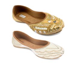 DESI COLOUR Women Pack Of 2 Embellished Ethnic Mojaris-image-52