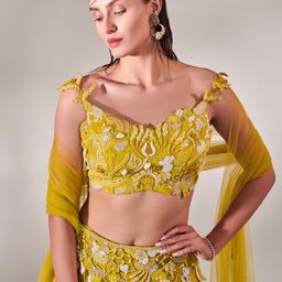 ONE KNOT ONE Embroidered Made to Measure Lehenga & Blouse With Dupatta image 2