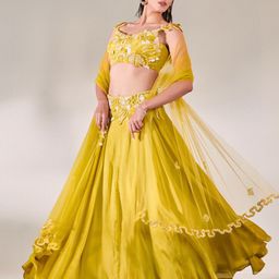 ONE KNOT ONE Embroidered Made to Measure Lehenga & Blouse With Dupatta image 4