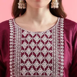 VredeVogel Women Ethnic Motifs Yoke Design Regular Thread Work Kurta with Trousers & With Dupatta image 2