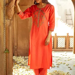 WOMEN PLUS Floral Yoke Design Round Neck Thread Work Cotton Straight Kurta-picture-30