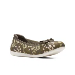 Clarks Women Green Woven Design Slip-On Sneakers-image-45