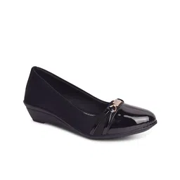 XE Looks Black Solid Wedge Pumps-40