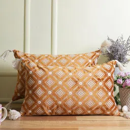 eyda Set Of 2 Rust & White Embroidered Velvet Rectangle Cushion Covers-8