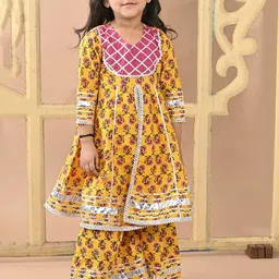 Superminis Girls Floral Printed Regular Gotta Patti Pure Cotton Kurta with Sharara-picture-24