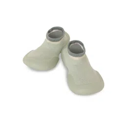 MiArcus Infants Green Solid Cotton Booties-image-44