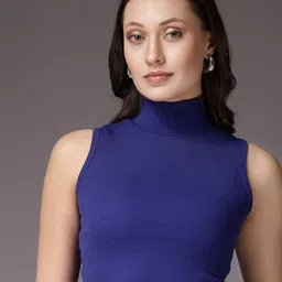 Freehand by The Indian Garage Co Mock Collar Ribbed Fitted Crop Top-picture-52