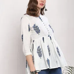 Sangria White Floral Pure Cotton Top-picture-54