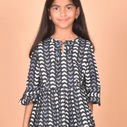 BAESD Girls Geometric Printed Tie-Up Neck Cotton Top-picture-43